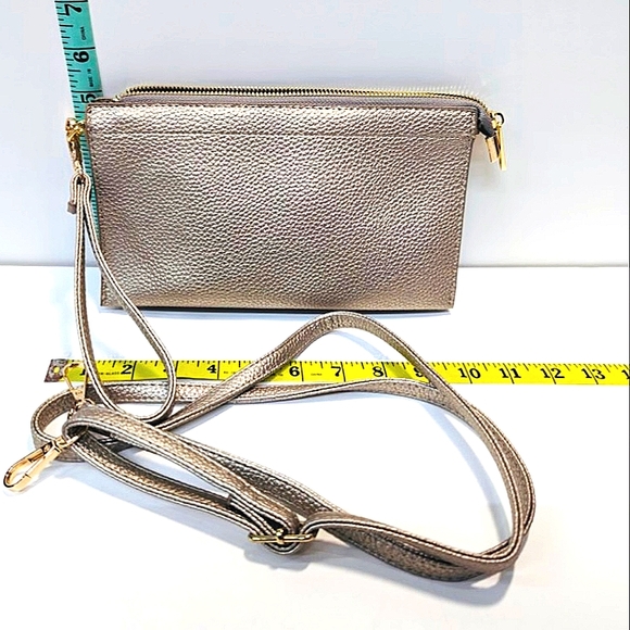 Metallic Wristlet or Crossbody Bag - Picture 2 of 8